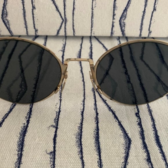 NIB- FENDI Retired Design Sunglasses 🕶️ - Picture 9 of 14